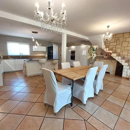 La Maison De Coco 120m2 A 400 M De La Holiday home La Londe-les-Maures